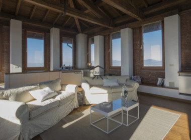 Splendido-attico-in-castello